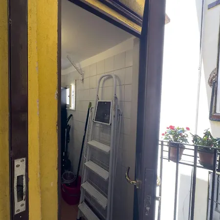 Daire Trastevere Charming Roma